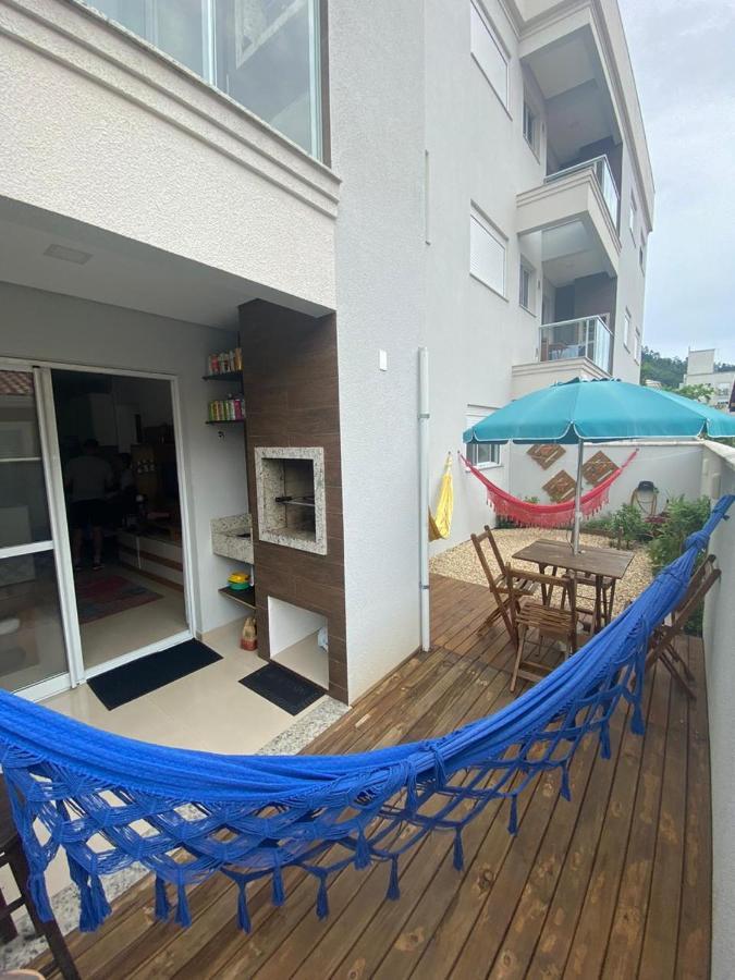 Apto Na De Palmas, Climatizado, Com Piscina, Próximo Ao Mar E Com Jardim Privativo Governador Celso Ramos