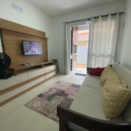 Apto Na Praia De Palmas, Climatizado, Com Piscina, Proximo Ao Mar E Com Jardim Privativo Governador Celso Ramos Exterior photo