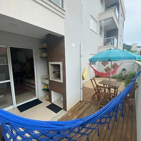 Apto Na Praia De Palmas, Climatizado, Com Piscina, Proximo Ao Mar E Com Jardim Privativo Governador Celso Ramos Exterior photo