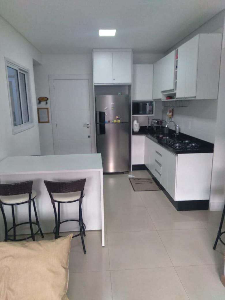 Apto Na De Palmas, Climatizado, Com Piscina, Proximo Ao Mar E Com Jardim Privativo